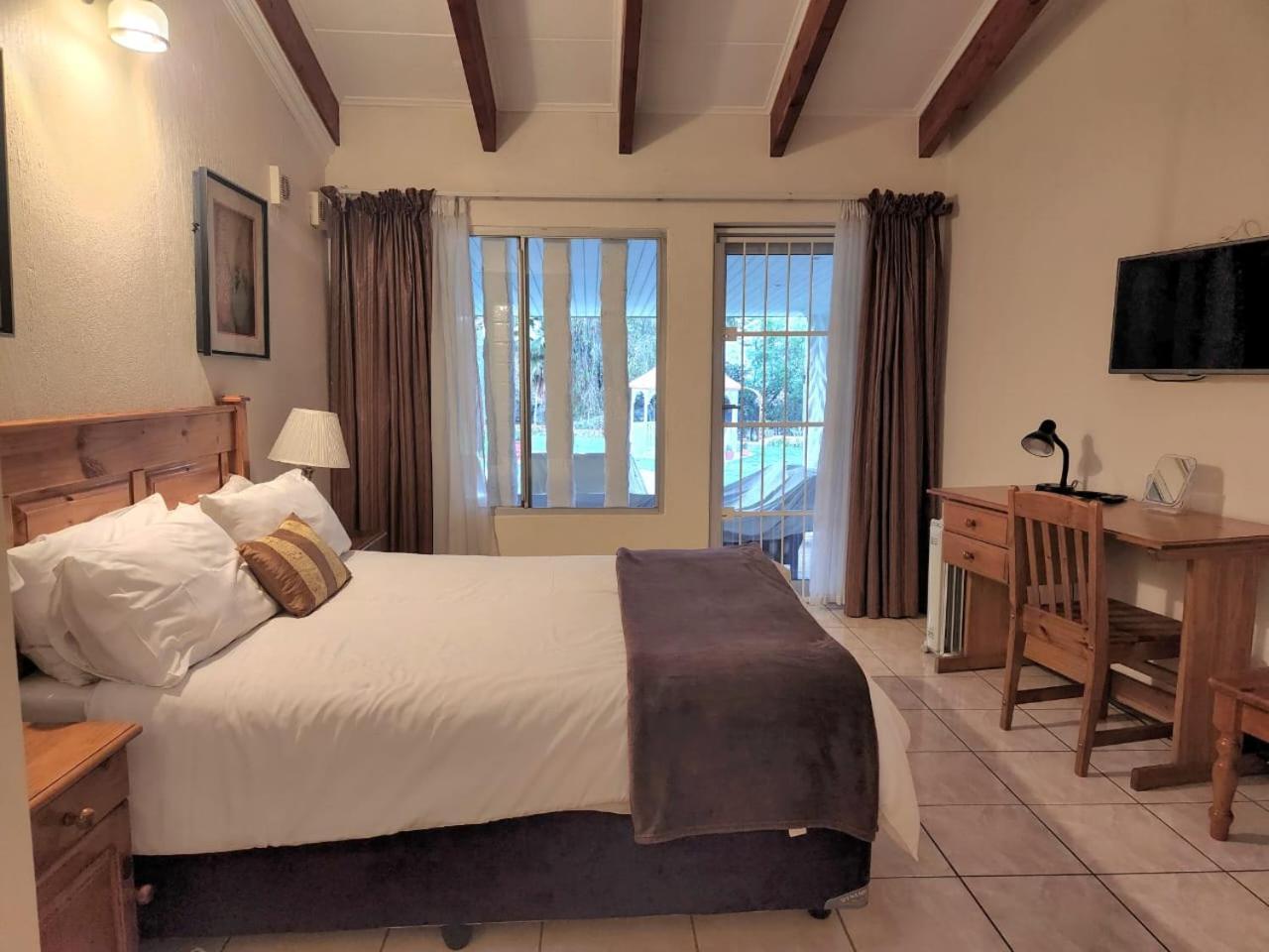 Villa Sardinia Guest House Midrand Room photo