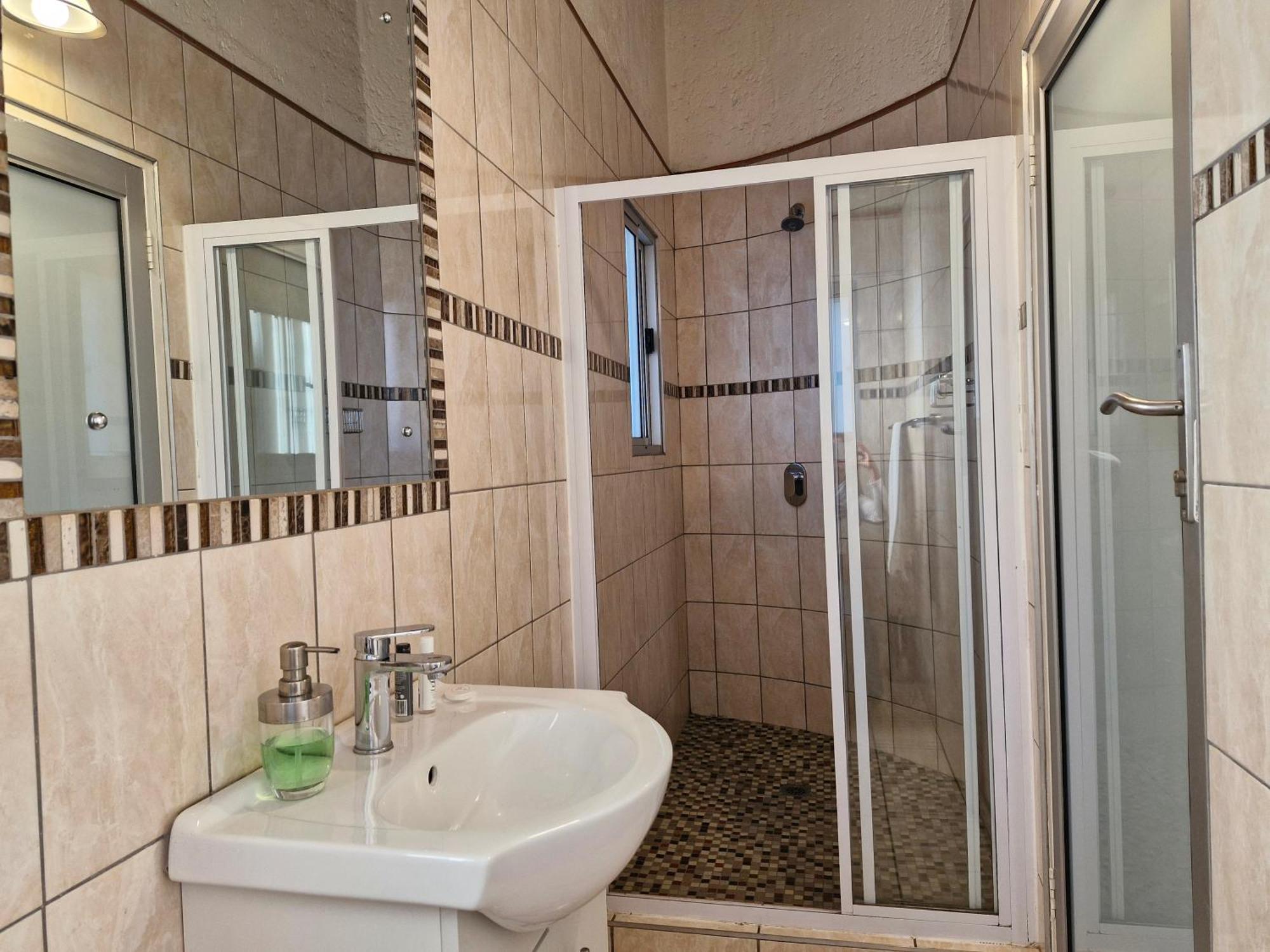 Villa Sardinia Guest House Midrand Room photo